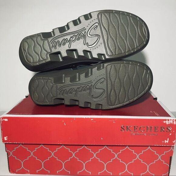 Skechers Jumper Studded Sherpa Trim Bootie - Picture 7 of 7